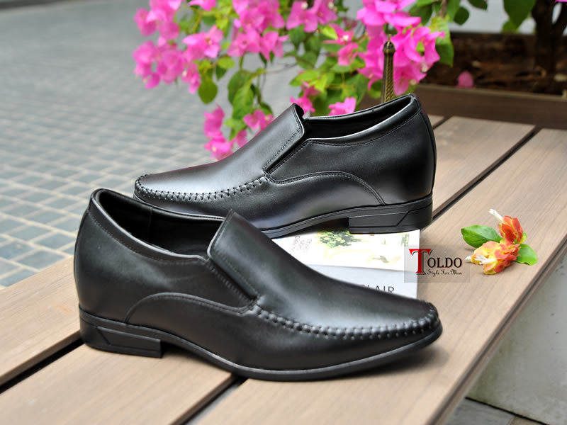 Giày cao nhẹ và êm